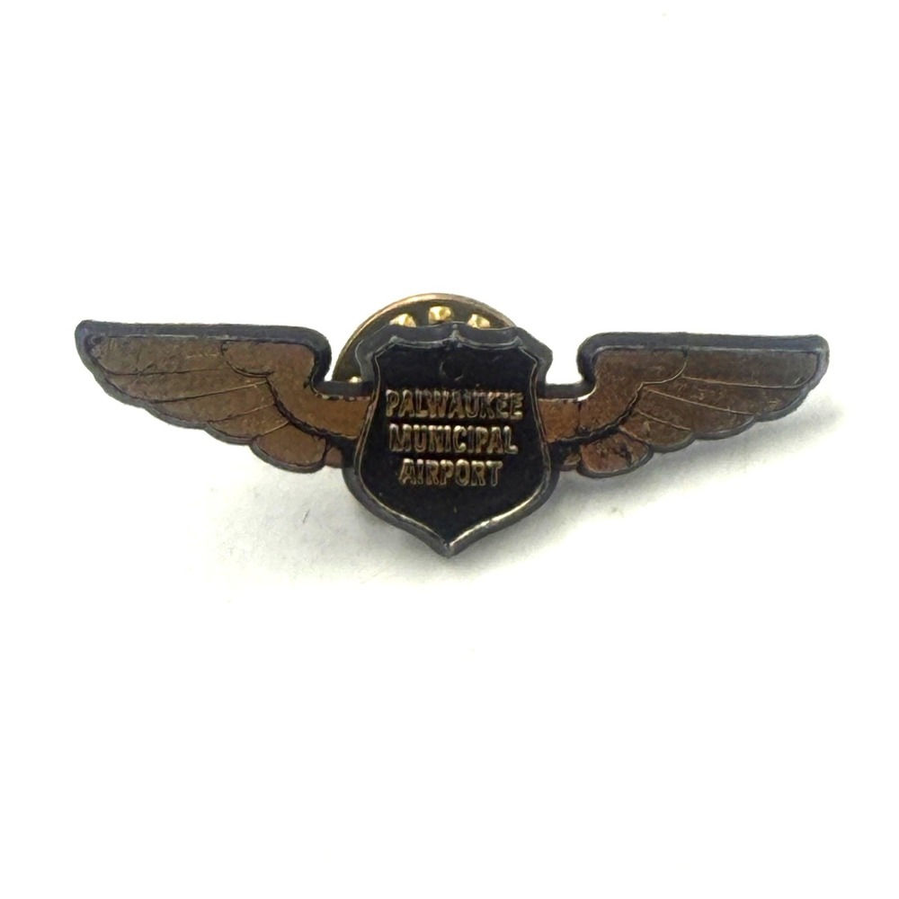 Vintage Palwaukee Municipal Airport Pilot Wing Pin Aviation Memorabilia Shield